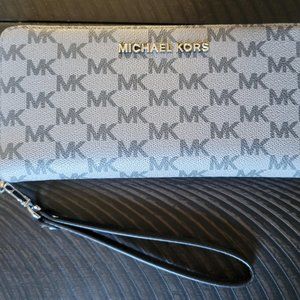 Michael Kors Large Logo Grey Continental Wallet